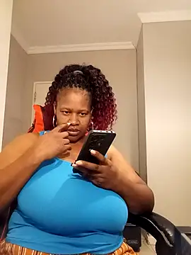 bustylisa1983 即時 XXX 聊天