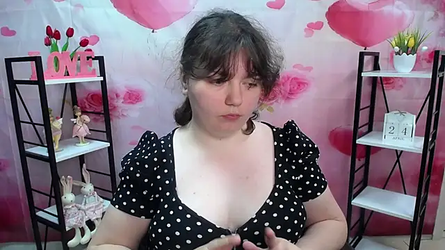 NeonilaLisova 现场XXX聊天