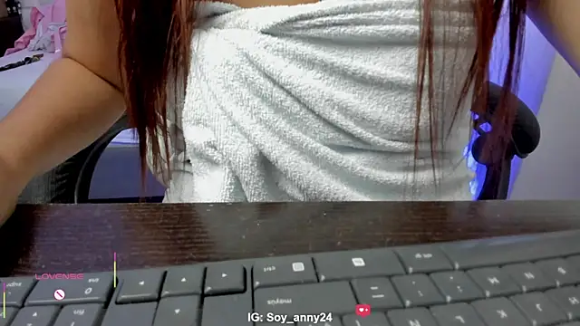 anny_rouse24's Live XXX Chat