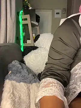 YellowHoneyDip Show in webcam