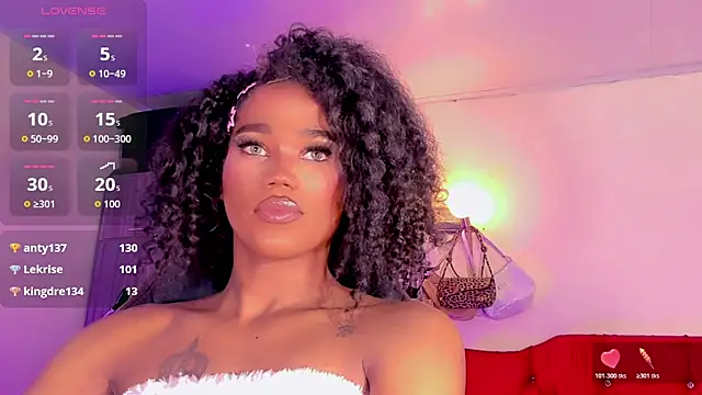 Show modela naomy__xx na web-kameri