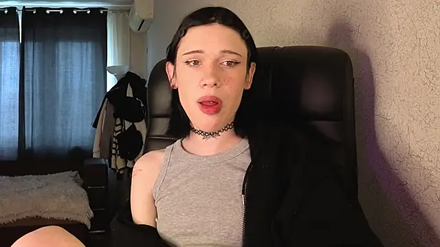 Show modela polimun na web-kameri