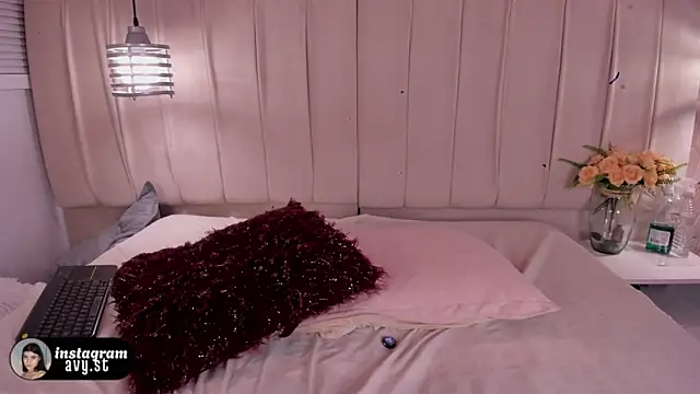 avy_st Adlı Modelin Canlı XXX Sohbeti