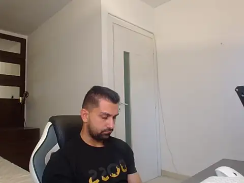 BryceReign live XXX chat