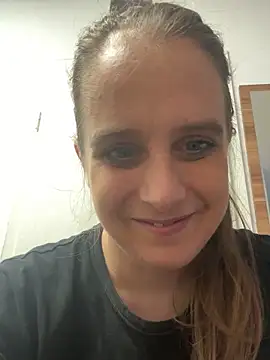 Chantalee 即時 XXX 聊天