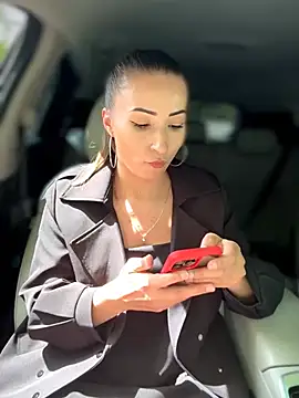 Wonder_Kari's Webcam Show