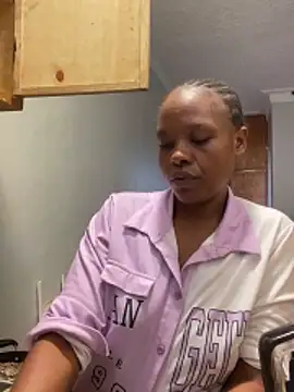 Dellah27 即時 XXX 聊天