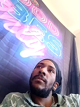 Mikaaa97 现场XXX聊天