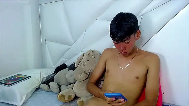 Liarr_ Adlı Modelin Canlı XXX Sohbeti