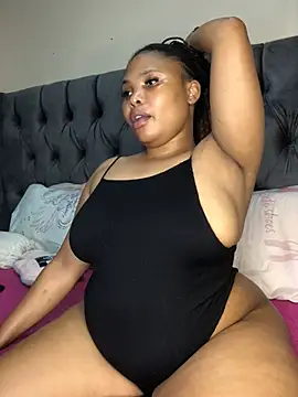 Anaelle24 即時 XXX 聊天