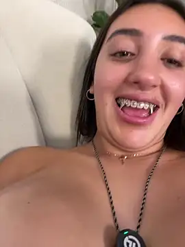 Hannahoff's Webcam Show