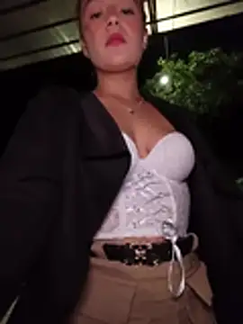 Živý XXX chat isabella_ferrer99