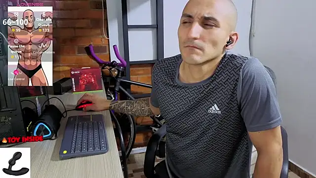 Marck_Muscle 即時 XXX 聊天