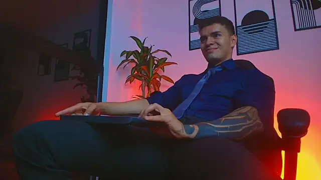 ALPHA_DOMINUS_: вебкам-шоу