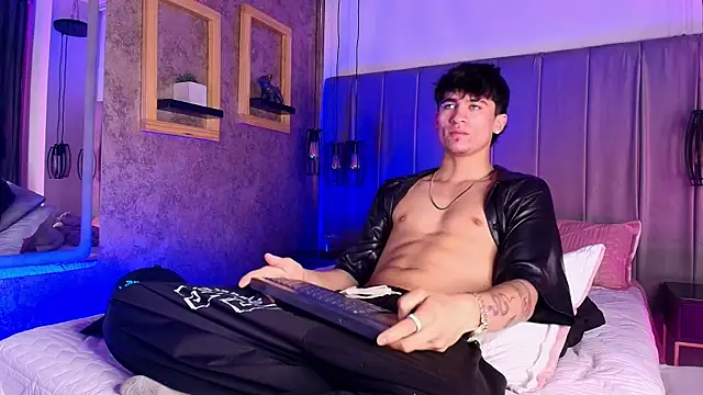 The_BossCrown Webcam Show