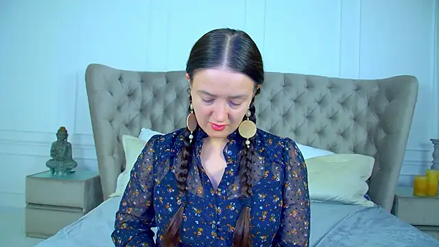 ElinaBellucci Adlı Modelin Canlı XXX Sohbeti