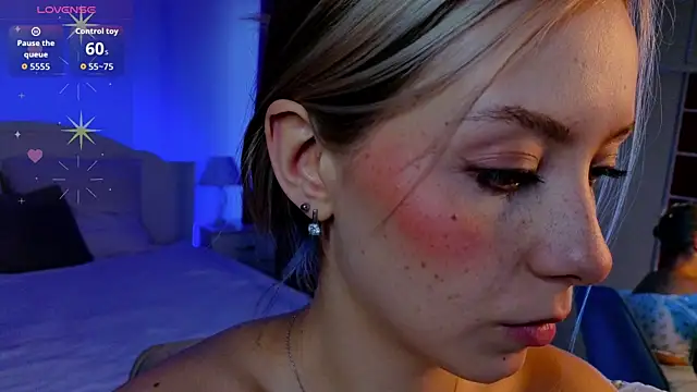 LumMina live XXX chat