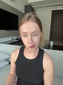 Show modela Nura_n_Sarah na web-kameri