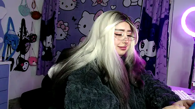 lussyevans24's Live XXX Chat