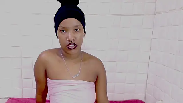 แชท XXX สดของ EroticSexyPrada