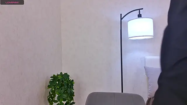 แชท XXX สดของ NyraVesperis