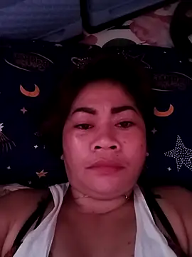 SweetChubbyMommy_02 Show in webcam