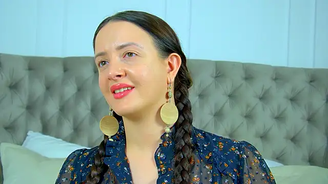 Chat XXX en directo de ElinaBellucci