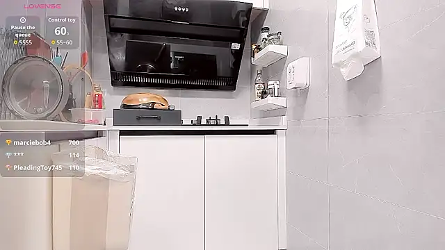 Vivian-6's Live XXX Chat