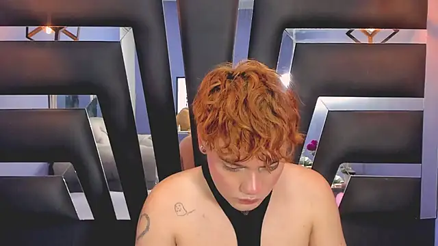 VeluniLiore Webcamshow