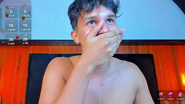 Leo_Savage_ Pertunjukan Webcam