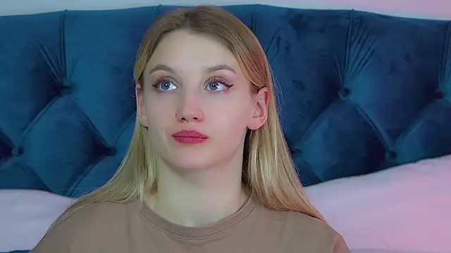 StacyEvances live XXX chat