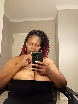 bustylisa1983's Live XXX Chat