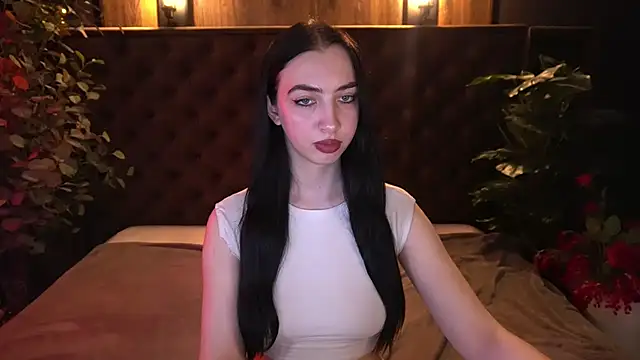 WildKittenX_'s Live XXX Chat