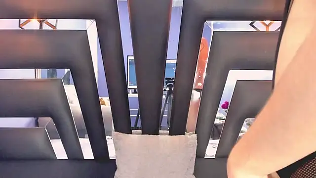 VeluniLiore – Kamerová šou