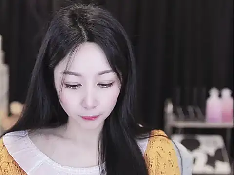 Chatroom XXX en direct de Nuyoah-77