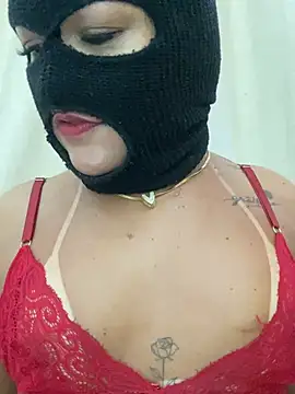 Chat +18 de Kacaah ao vivo