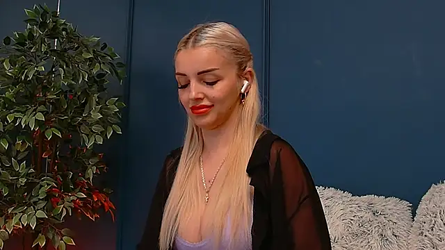 DeeaVIP live XXX chat