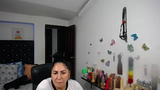 mature_bigboobs10n Live XXX chat