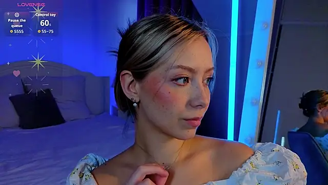 LumMina live XXX chat