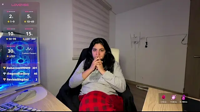 cloe_small live XXX chat