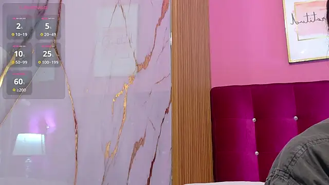 yourcuteneighbourr live XXX chat