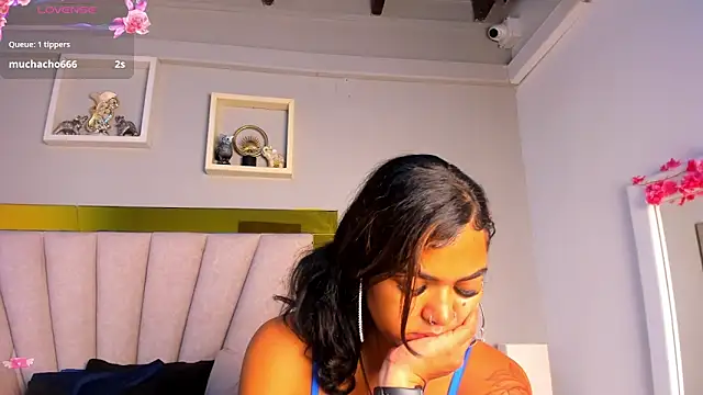 vahiolet_fuentes live XXX chat