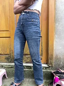 Felicity-1 live XXX chat