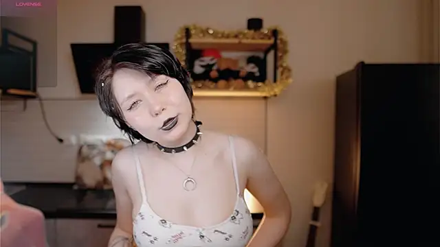 Nickari live XXX chat