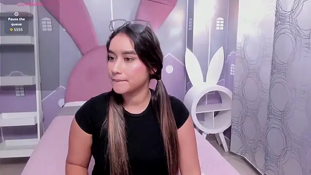 EmmaThompson__ live XXX chat