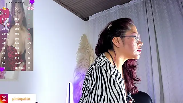 Mariia_Paulaa webcam show