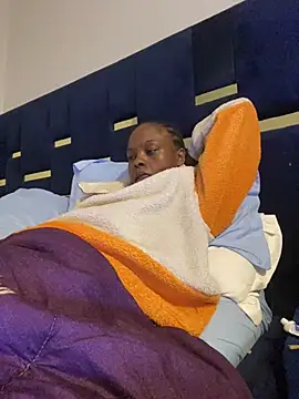 Dellah27 élő XXX-chatje