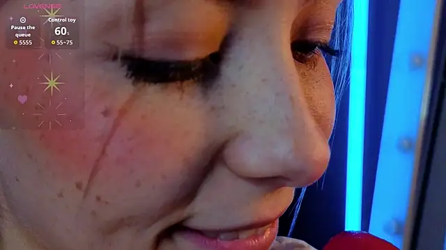 LumMina's Webcam Show