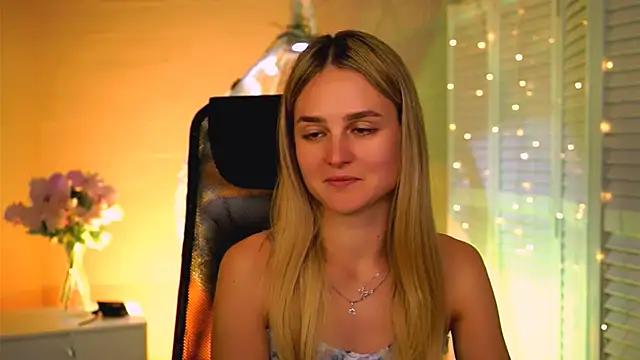 DeboraLarson live XXX chat