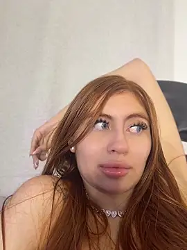 Stormi_th's Live XXX Chat